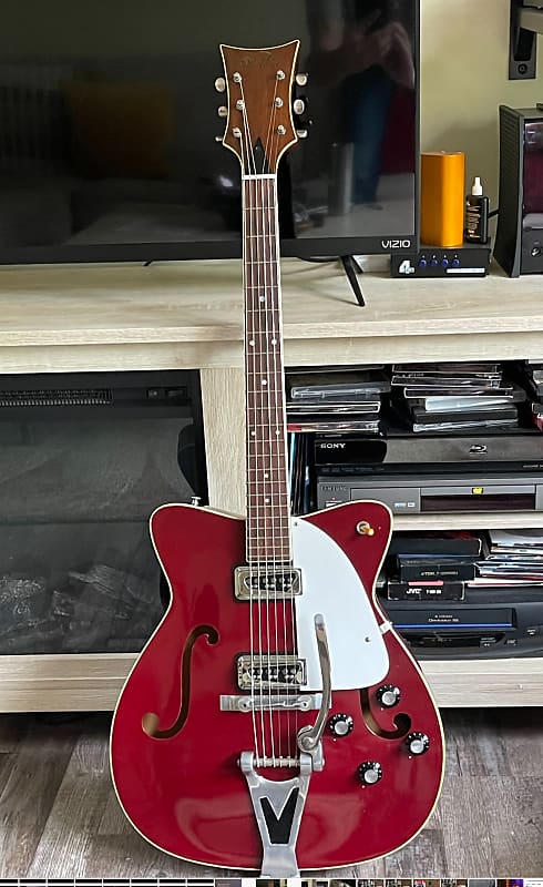 Martin GT-75 1966 Electric guitar! 1966 - Burgandy image 1