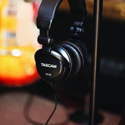 Studio Headphones TASCAM Th-02b Padded Foldable Ships Free image 4