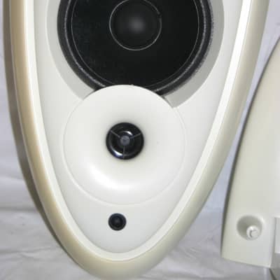 Pioneer S-DS1-H Direct Diffuse Stereo Surround 4-1/2" Speakers Pair w/ Wall Brackets image 8