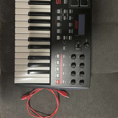 Akai MPK225 Black