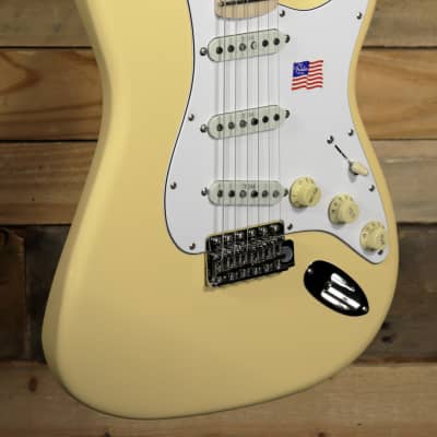Fender Yngwie Malmsteen Stratocaster Electric Guitar Vintage White w/ Case for sale
