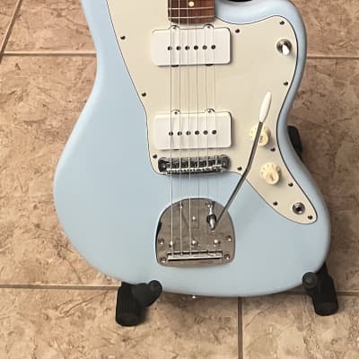 Fender CME Exclusive Player Jazzmaster 2021 - Present - Sonic Blue / White image 1