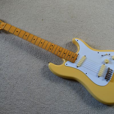 Fender Bullet 1983 - vintage white for sale