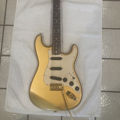 Fernandes RST-503 The Revival Stratocaster Model Late 1980s Fernandes RST-503 The Revival Stratocaster Model Late 1980s