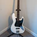 Fender American Performer Jazz Bass with Rosewood Fretboard 2018 - Present Arctic White
