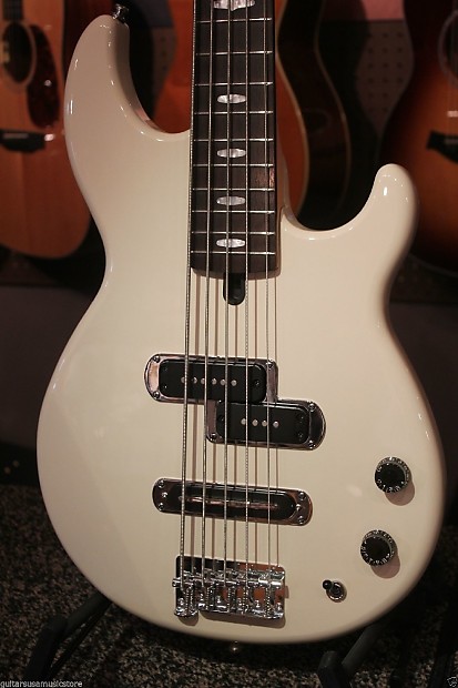 Yamaha BB425 5-String Electric Bass Guitar | Reverb