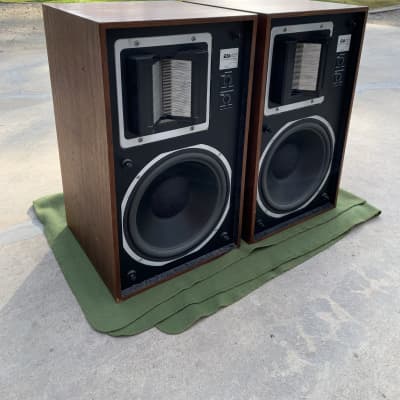 Ess fashion amt 1b bookshelf speakers