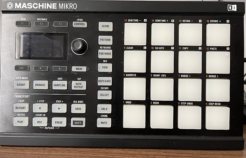 Native Instruments Maschine Mikro MkI Groove Production Studio image 1