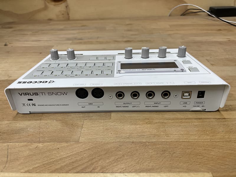 Access Virus TI Snow /アナログモデリングシンセ ACCESS Virus TI Snow Desktop Synthesizer 送料無料 | Sound House