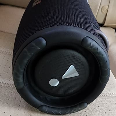 JBL JBL black xtreme 3 portable Bluetooth speaker image 3
