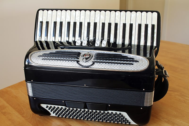 Giulietti Accordion Model F52 Nice 1965 black Reverb