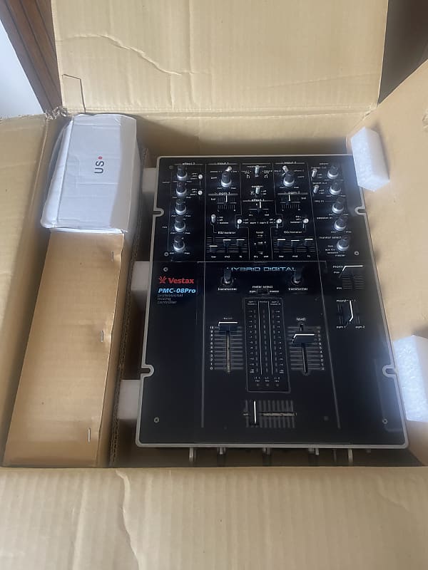 Vestax PMC-08Pro