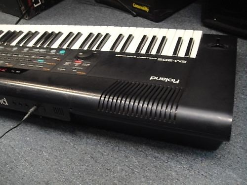 Roland EM-305 Intelligent Synthesizer - Keyboard Kountry