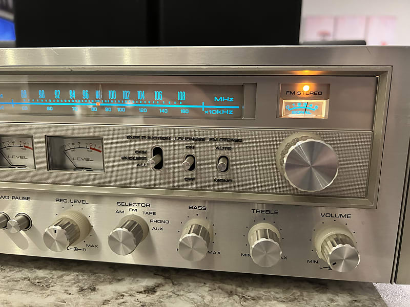 Centrex by Pioneer RH-626 am/fm 8 Track Stereo Receiver plus