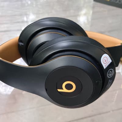 Beats By Dre Beats Studio 3 Wireless Bluetooth Headphones image 9
