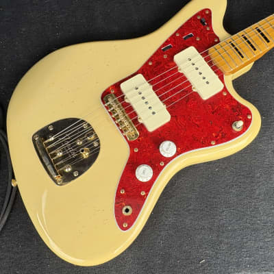 Fender 2023年限定モデル Made in Japan Limited Adjusto-Matic