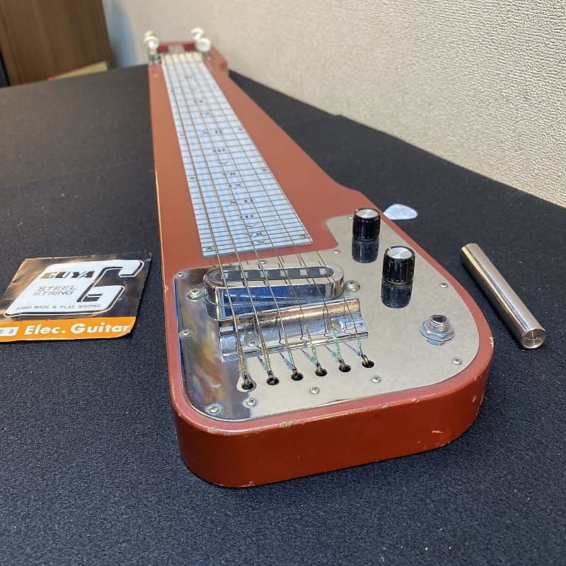 Vintage Guyatone HG-86C lap steel guitar- with string, steel and 