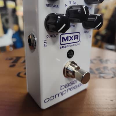 MXR M87M Bass Compressor【中古品】 MXR Bass Compressor M87 (used)