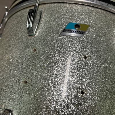 Ludwig 1970's "Super Beat" Silver Sparkle Drum Set 20/13/16 MADE IN USA 1970's - Silver Sparkle image 10