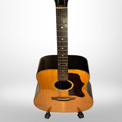 Gibson J-50 Deluxe 1969 - 1982