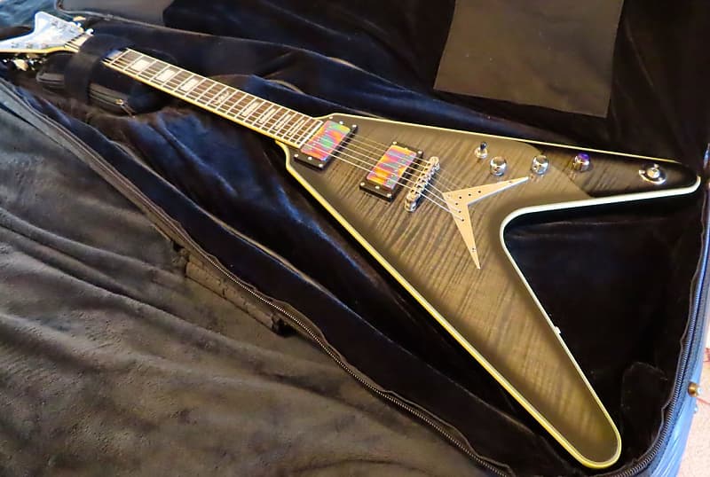 Dean FLYING VEE /30TH ANNIVERSARY MODEL 2007 BLACK SEE THRU