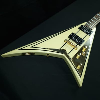Jackson RR5 Rhoads Pro 2007 Ivory with Black Pinstripes Made in Japan Neck Through Seymour Duncan JB and Jazz pickups image 3