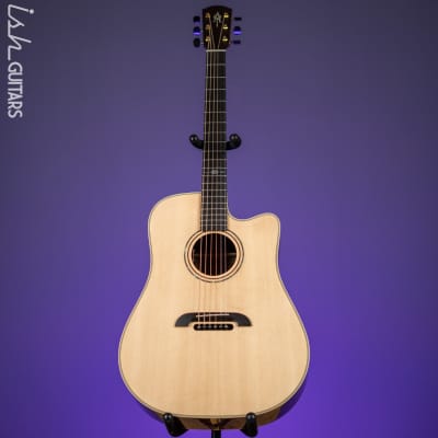 Alvarez Yairi DYM70CE Masterworks Acoustic-Electric Guitar Natural image 3