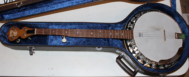 Deering cheap intermediate banjo