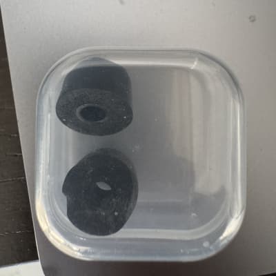 Mackie MP-320 Dynamic In-Ear Monitors - 15 Ohms 2020 - Present - Clear image 6