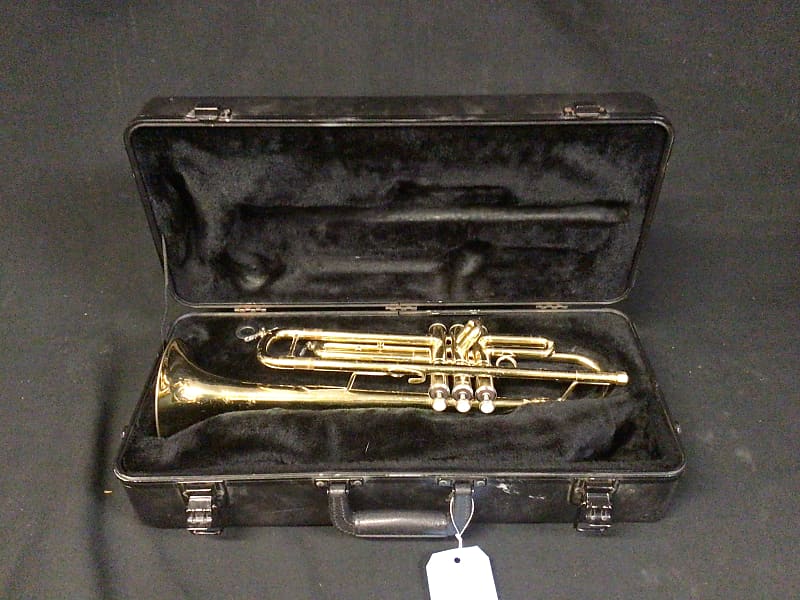 Bach aristocrat store trumpet tr600