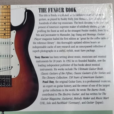The Fender Book By Tony Bacon and Paul Day 1990s (?) - Color image 3