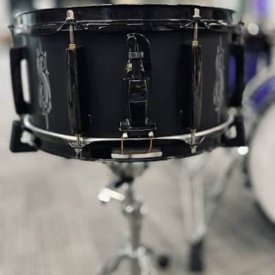 Pearl Sensitone Baritone Snare Drum 02 - Drummer's Review