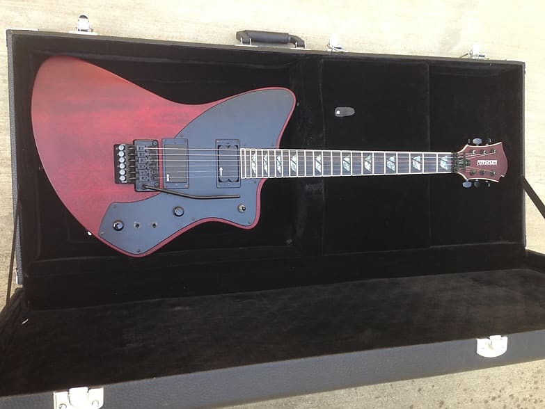 FERNANDES VERTIGO レッドエレキギター