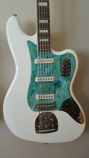 Squier bass vi white deals