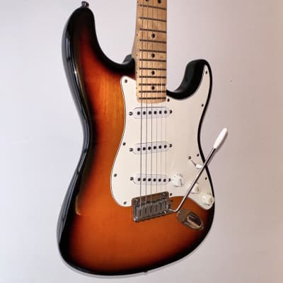 Fender American Standard Stratocaster with Maple Fretboard 1995 - 1997 - Brown Sunburst for sale