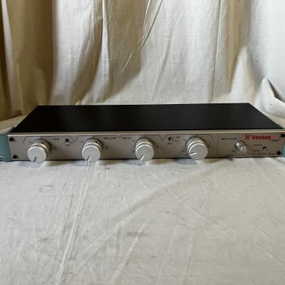 Vestax DCR-1200 Pro 4-band isolator | Reverb