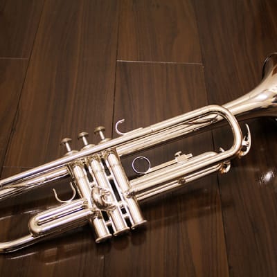 YAMAHA トランペット　YTR-3320S YAMAHA YTR-3320S Silver Plated Trumpet Musical instrument