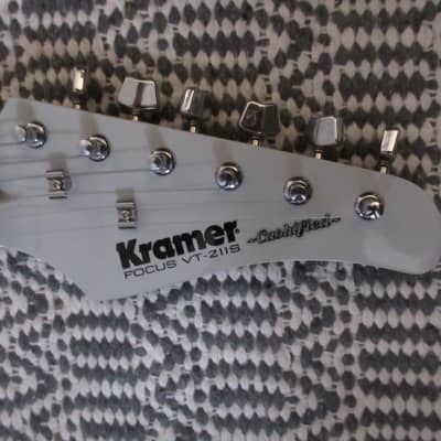 ~Cashified~ Kramer Strat-Style Pewter Rock 'n' Roller image 2