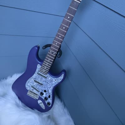 Fender Stratocaster ‘72 Vintage Reissue 1989 - Custom purple finish with metallic flake and a high-gloss clear coat image 4