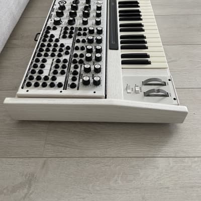 Moog Voyager XL & Moogerfooger Complete Collection (white edition) with lots of accessories White Edition image 4