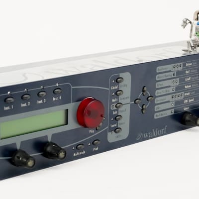 Waldorf Micro Q Synthesizer Rack Blau + Neuwertig + 1,5 Jahre Garantie