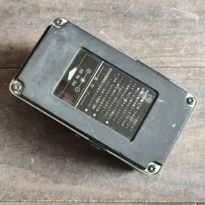 ギター YAMAHA DM-100 Distortion with Modulation Yamaha DM-100 Distortion with Modulation | Reverb