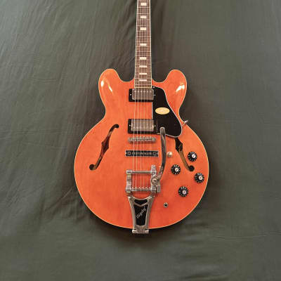 Epiphone ES-335 Bigsby | Watermelon 2024 - Watermelon | Reverb Sweden