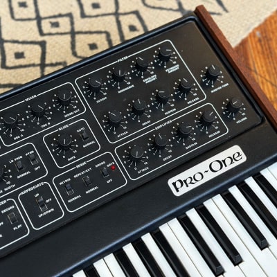 '81 Sequential Circuits Pro-One w/ OG Box