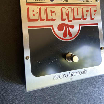 Electro-Harmonix Big Muff Pi 2000 - Present - Silver / Black / Red image 4