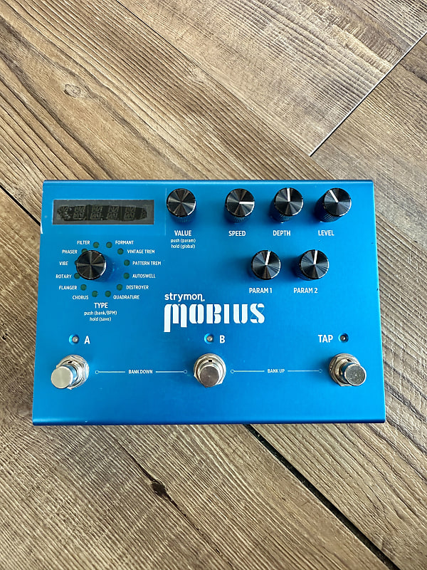 Strymon MOBIUS