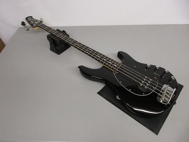 【レア】ＳＴＥＲＬＩＮＧ　ＢＹ　ＭＵＳＩＣＭＡＮ　ＳＢ１４　ブラック　ベース Sterling By Music Man SB14 Electric Bass Guitar