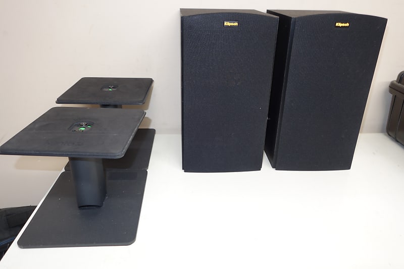 Klipsch R-15M bookshelf speakers pair  			