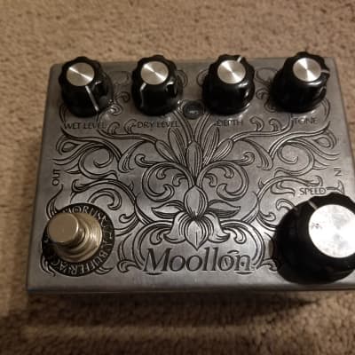 Moollon Buffer Aged Chorus | Reverb