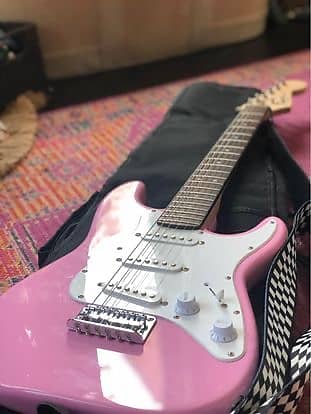Fender Mini Squier Stratocaster (Pink) image 1